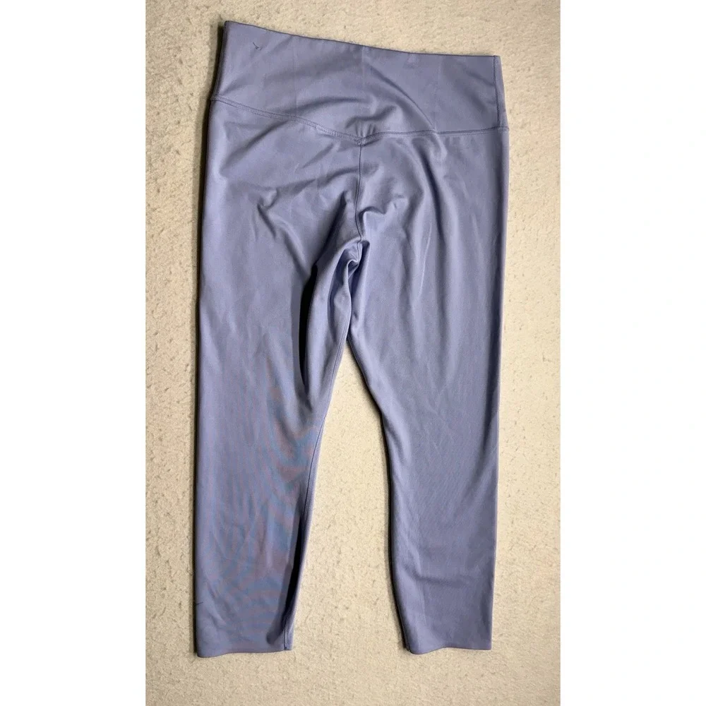 Nike One Luxe Women's Mid-Rise Crop Leggings Size L Purple Wild Berry AT3100-569